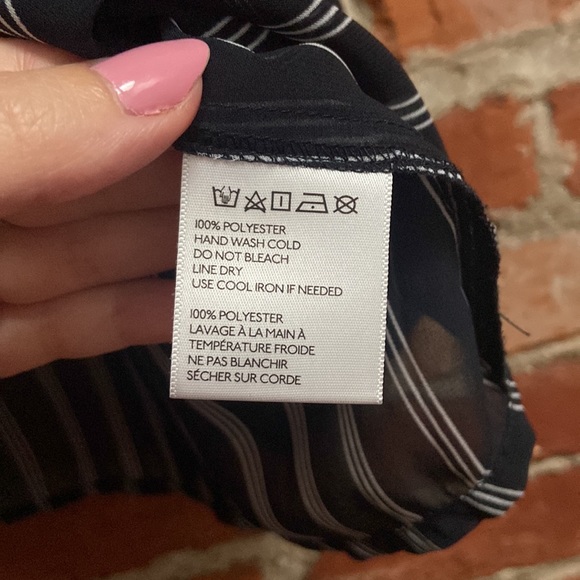 Staring at stars blouse - Picture 5 of 6